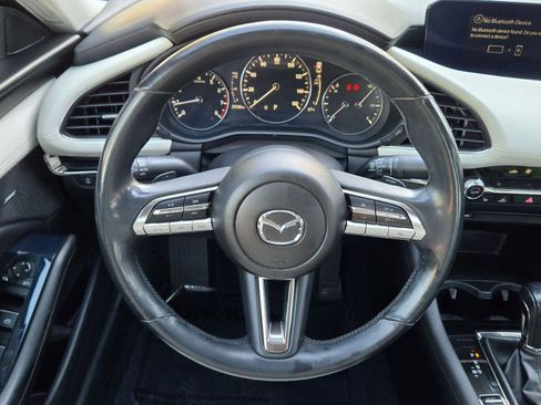 Used 2021 MAZDA MAZDA3 s image 12