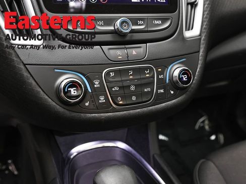 Used 2023 Chevrolet Malibu LT image 20