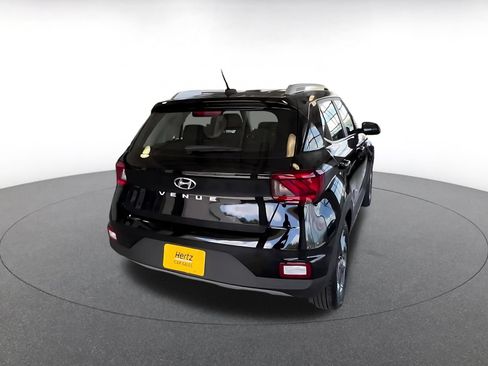 Used 2026 Hyundai Venue SEL FWD image 13