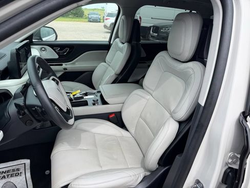 Used 2025 Lincoln Aviator Reserve w/ Equipment Group 201A AWD/4WD image 24