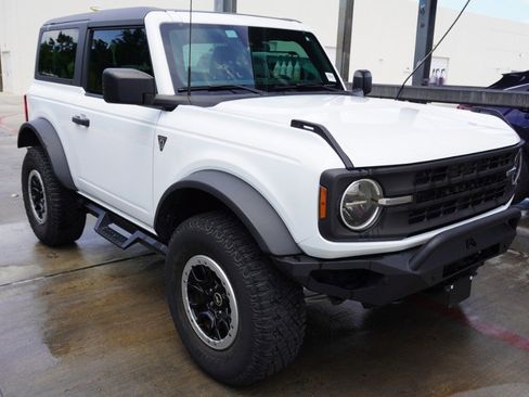Used 2022 Ford Bronco 2-Door w/ Sasquatch Package AWD/4WD image 3