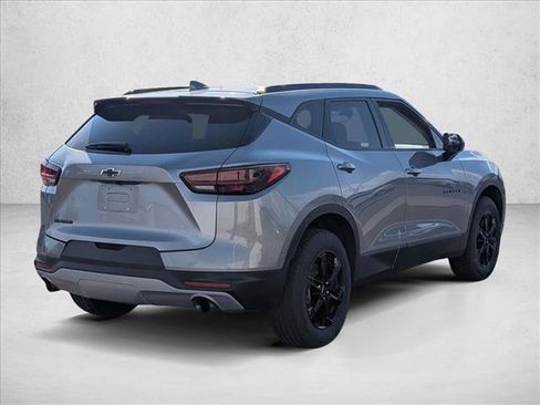 Used 2025 Chevrolet Blazer LT w/ Midnight/Sport Edition FWD image 5