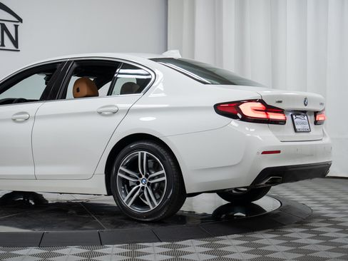 Certified 2023 BMW 530i xDrive w/ Premium Package AWD/4WD image 29