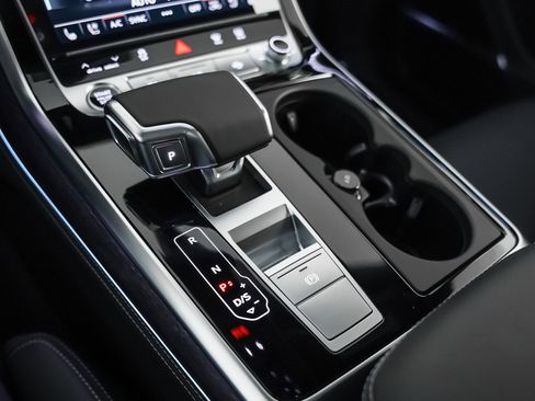 New 2026 Audi Q8 Prestige image 18