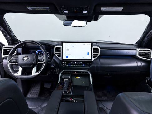 Used 2024 Toyota Tundra Platinum AWD/4WD image 32