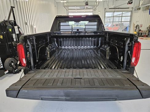 Used 2024 GMC Sierra 1500 SLT image 40