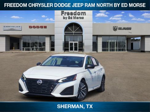 Used 2025 Nissan Altima 2.5 SV FWD image 1