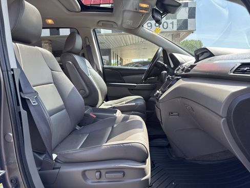Used 2016 Honda Odyssey EX-L image 27