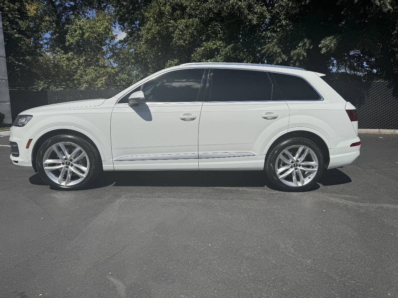 Used 2017 Audi Q7 3.0T Prestige w/ Prestige Package AWD/4WD image 3