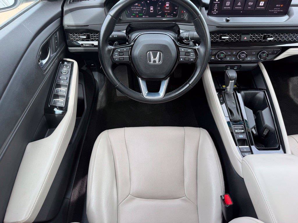 Used 2023 Honda Accord Touring image 10