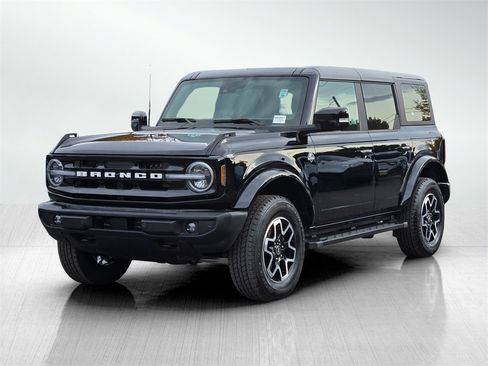 Used 2024 Ford Bronco Outer Banks image 8
