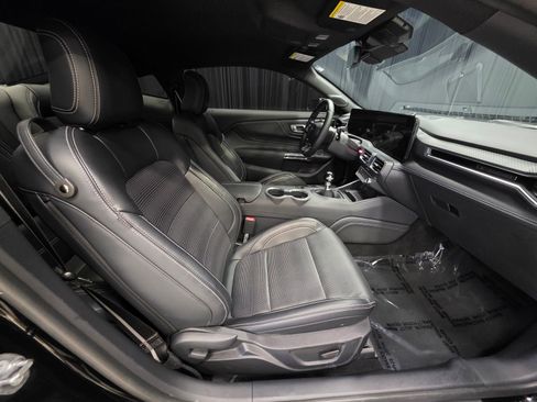Used 2024 Ford Mustang GT Premium RWD image 5