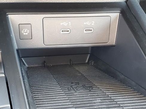 Certified 2025 Nissan Kicks SV image 24