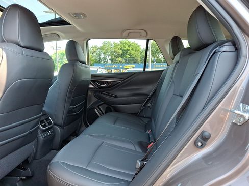 Certified 2024 Subaru Outback Limited AWD/4WD image 10