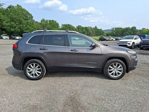 Certified 2018 Jeep Cherokee Limited AWD/4WD image 9
