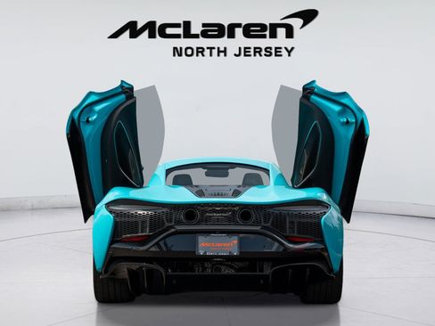 New 2025 McLaren Artura RWD image 12