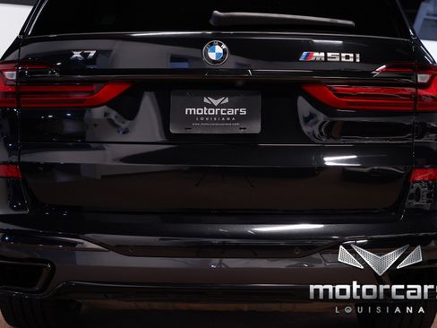 Used 2021 BMW X7 M50i w/ Dynamic Handling Package AWD/4WD image 17