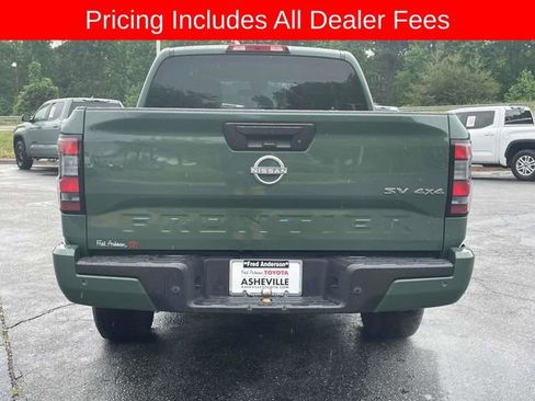 Used 2022 Nissan Frontier SV w/ Technology Package AWD/4WD image 4