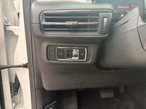 Used 2024 Lincoln Corsair AWD w/ Equipment Group 101A image 15