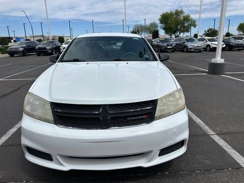 Used 2014 Dodge Avenger SE FWD image 2
