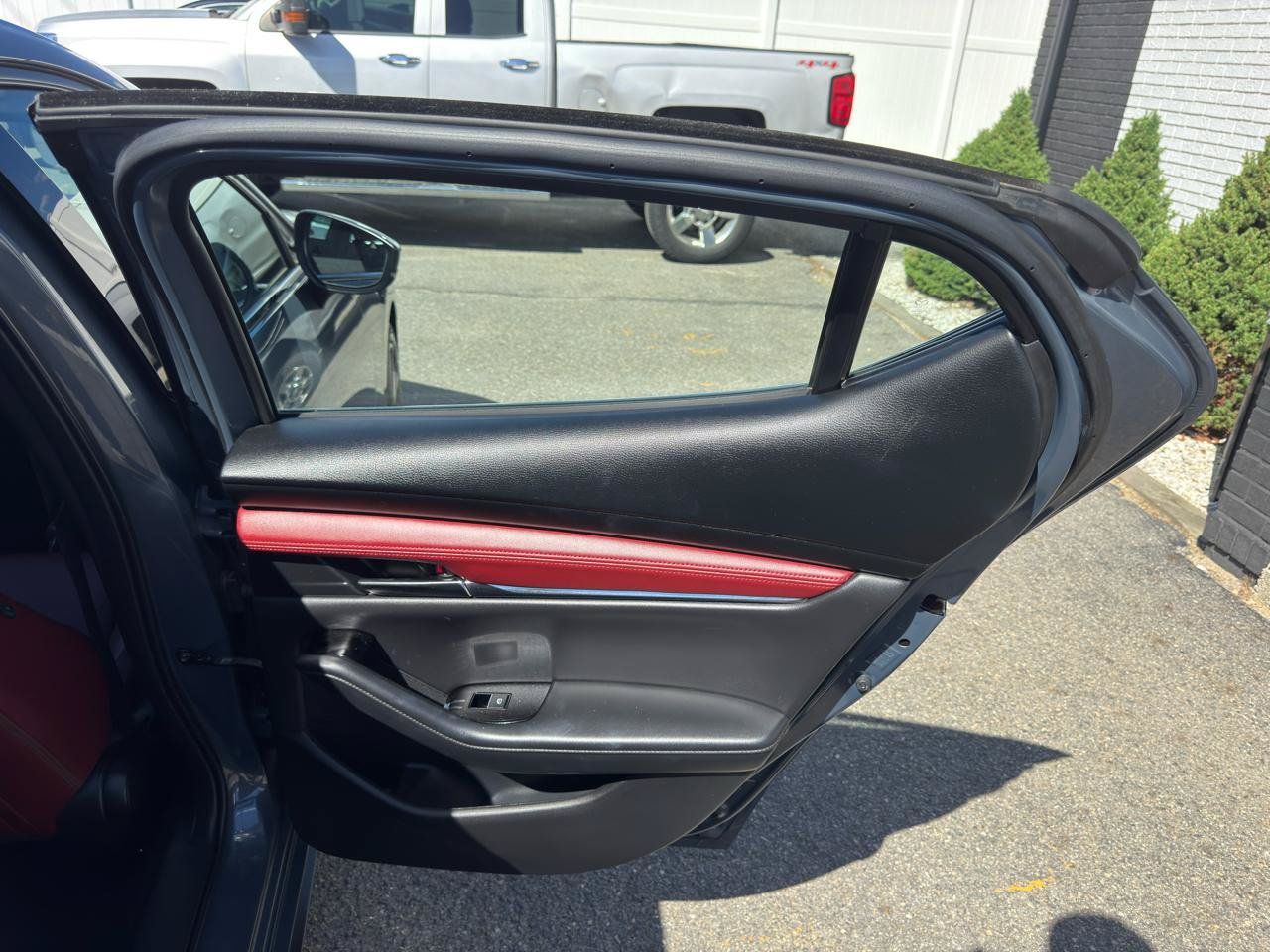 Used 2021 MAZDA MAZDA3 s AWD/4WD image 21