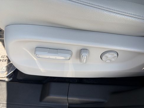 Used 2026 Honda Odyssey EX-L image 12