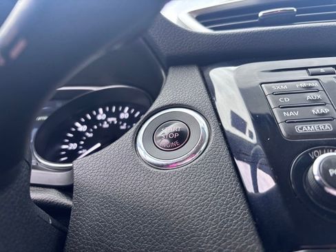 Used 2016 Nissan Rogue SL image 26