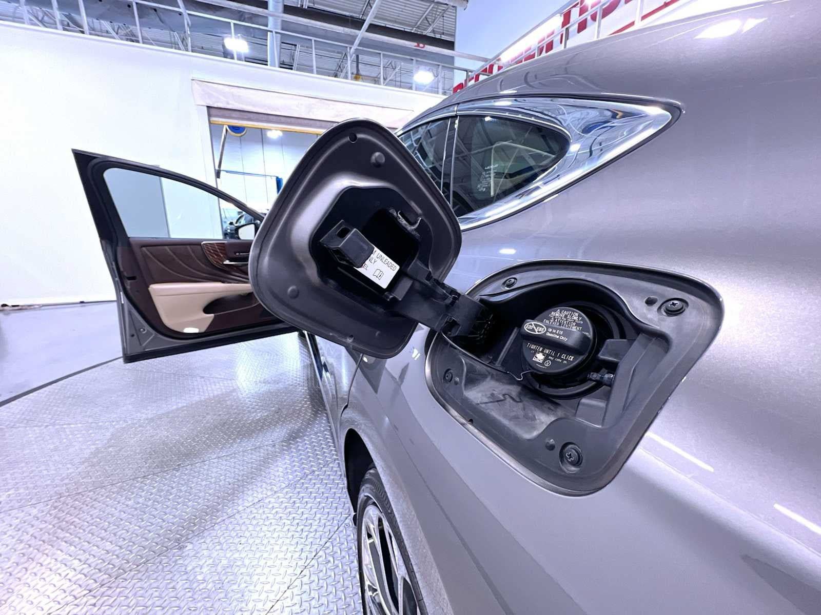 Used 2019 Lexus LS 500 AWD image 41