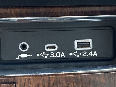 Used 2025 Subaru Ascent Touring w/ Popular Package #2 image 35