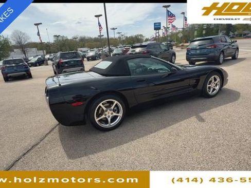 Used 2001 Chevrolet Corvette Convertible w/ Preferred Equipment Group2 RWD image 9
