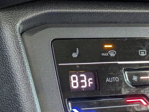 Used 2024 Volkswagen Tiguan SE R-Line image 25