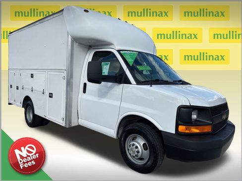 Used 2017 Chevrolet Express 3500 Work Van image 1