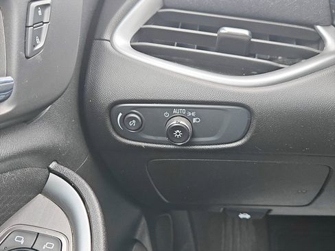 Used 2024 Chevrolet Malibu LT image 21