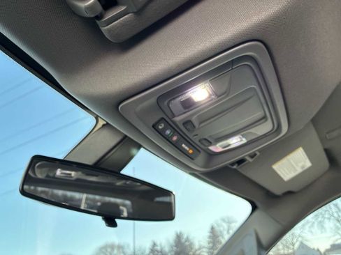 Used 2022 Chevrolet Silverado 1500 LT image 34