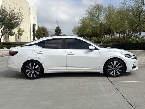 Used 2021 Nissan Sentra SV w/ SV Premium Package image 2