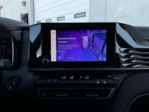 Used 2025 Toyota Camry LE image 25