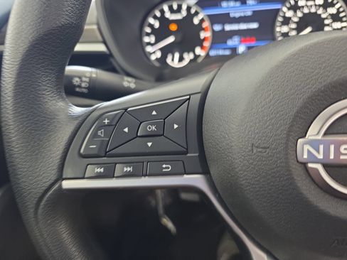 Used 2023 Nissan Altima 2.5 SV FWD image 16
