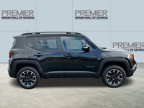 Used 2023 Jeep Renegade Latitude image 4