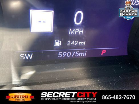 Used 2021 Chevrolet Suburban High Country w/ Premium Package AWD/4WD image 19