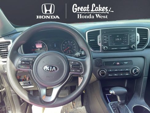 Used 2019 Kia Sportage LX AWD/4WD image 9