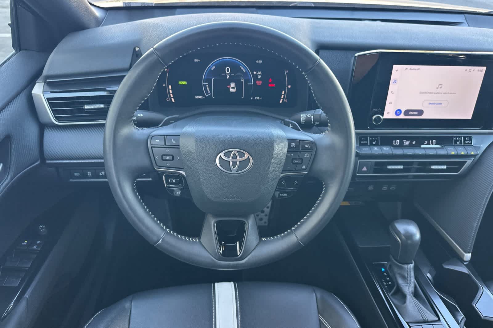 Used 2025 Toyota Camry SE w/ Convenience Package FWD image 14