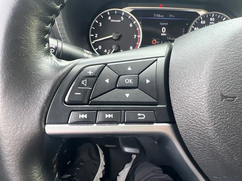 Certified 2022 Nissan Sentra SV FWD image 51