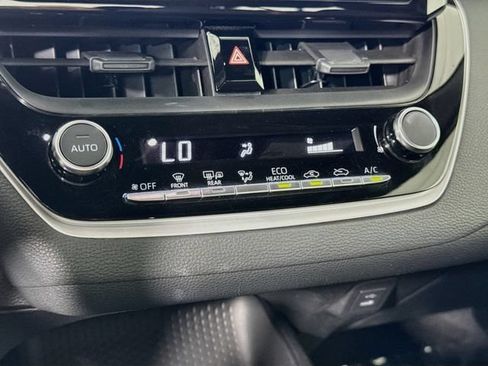 Certified 2026 Toyota Corolla SE w/ Carpet Mat Package (TMS) FWD image 17