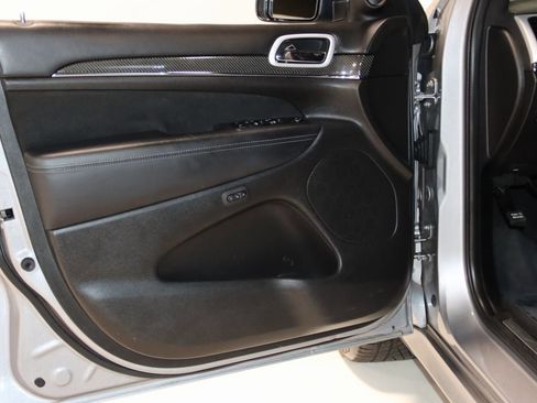 Used 2021 Jeep Grand Cherokee SRT w/ Trailer Tow Group IV image 30