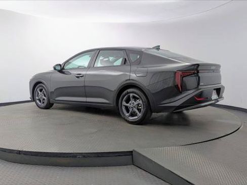 Used 2026 Kia K4 FWD image 6