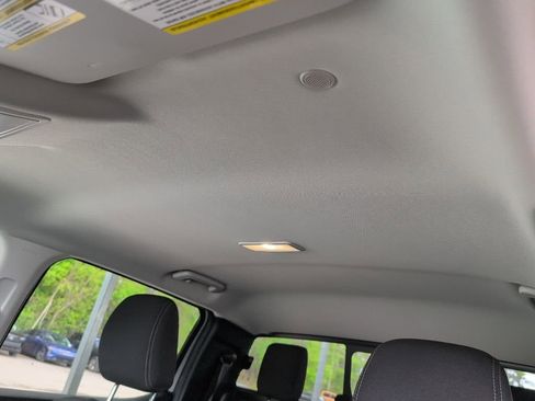 Used 2024 Ford Ranger XLT w/ FX4 Off-Road Package image 7