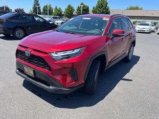 Used 2023 Toyota RAV4 LE AWD/4WD video 1