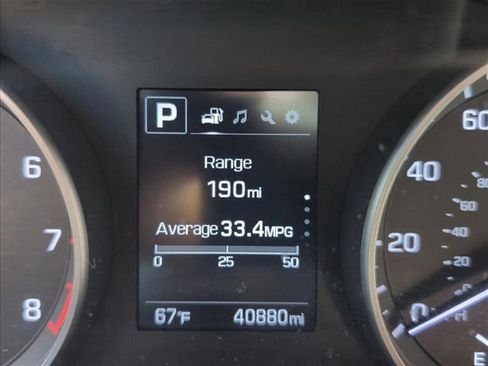 Used 2018 Hyundai Elantra SEL image 10