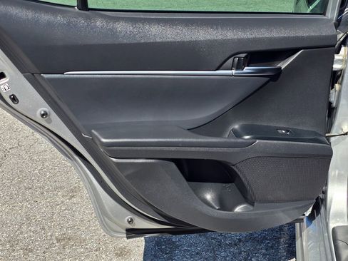Used 2019 Toyota Camry SE FWD image 46