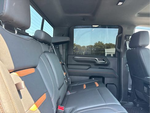 Used 2024 GMC Sierra 2500 AT4 w/ AT4 Premium Plus Package image 29